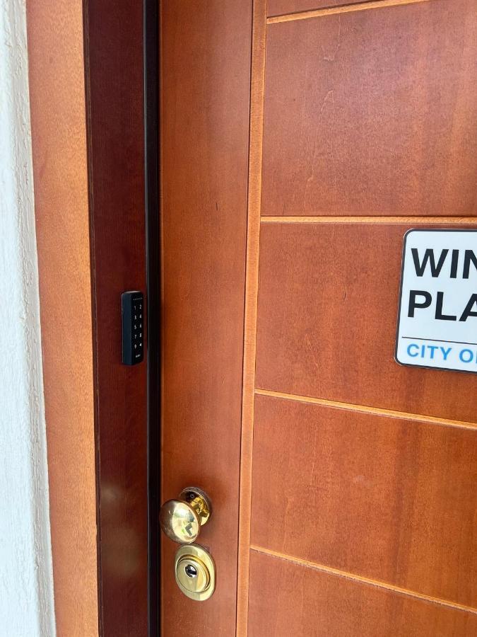 Windsor Place Apartment - Vouliagmeni Atény Exteriér fotografie